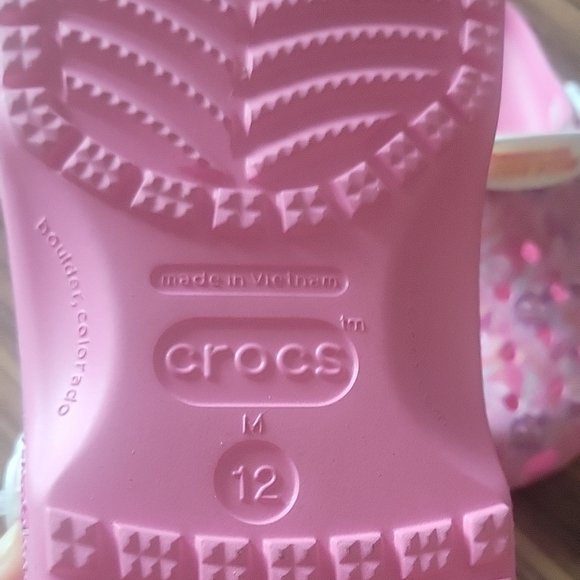 CROCS Pink Floral Clogs - Picture 2 of 3